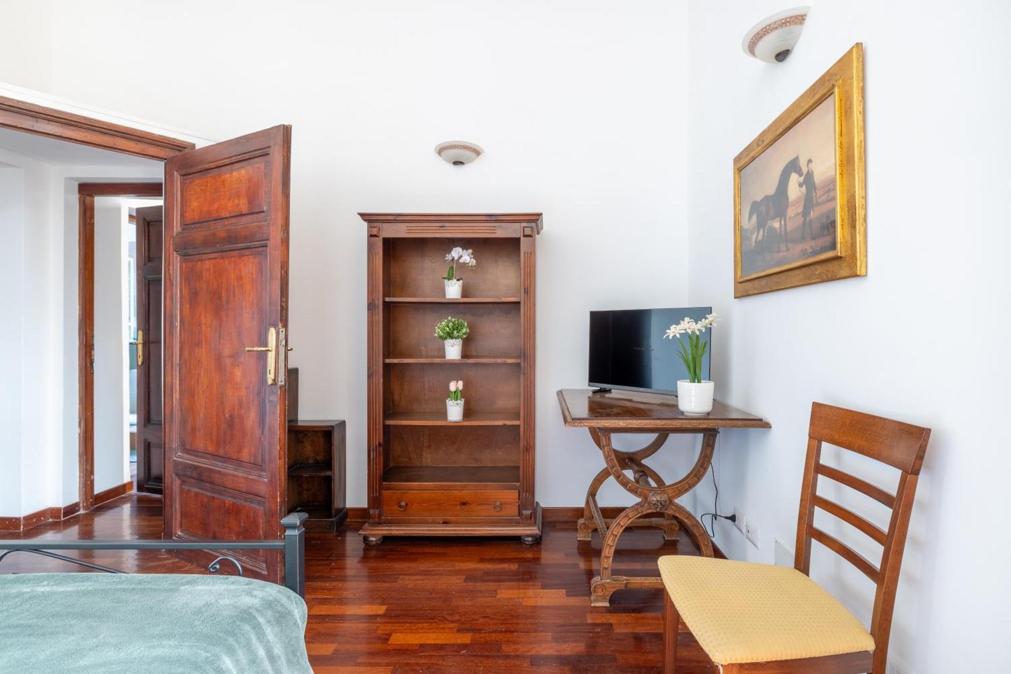 Luxury Apartment In The Heart Of Rome - Near Metro A And B, Rome